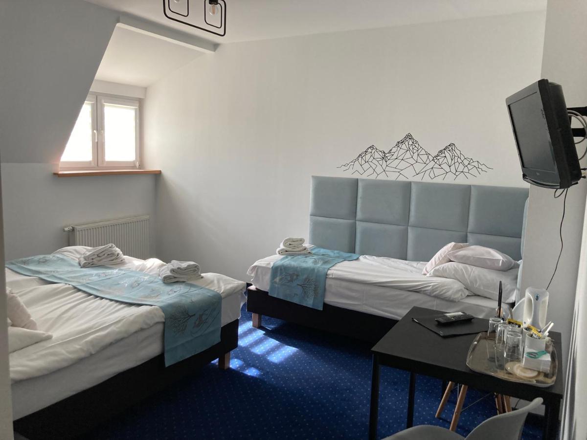 Hotel Bella Еленя-Гура Экстерьер фото