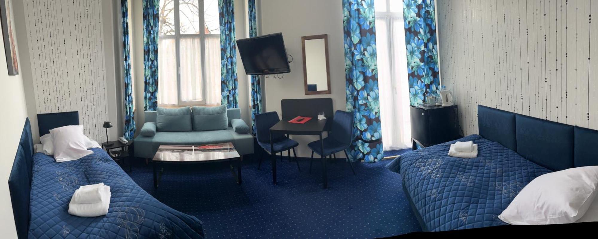 Hotel Bella Еленя-Гура Экстерьер фото