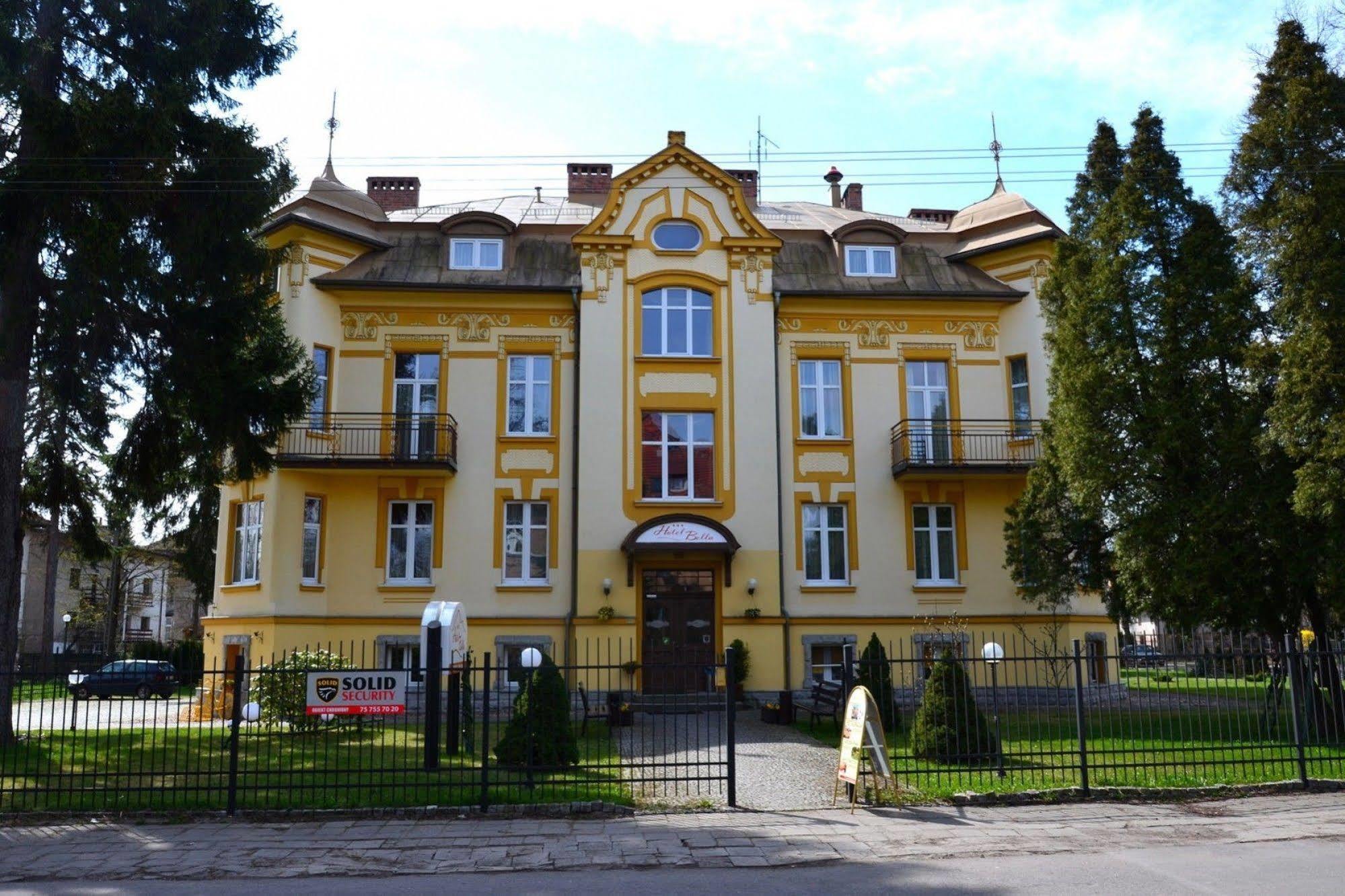 Hotel Bella Еленя-Гура Экстерьер фото