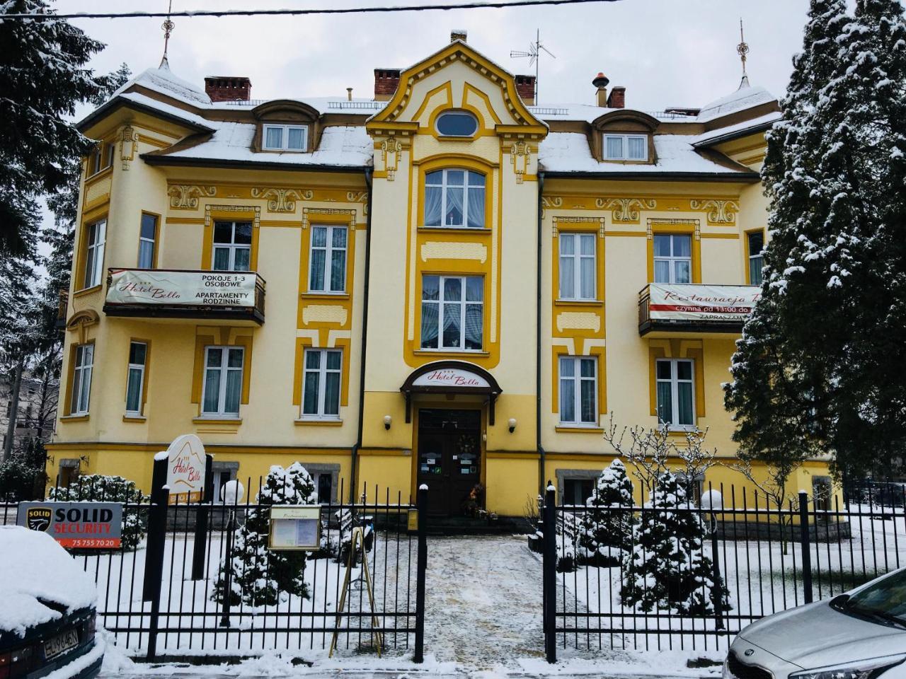 Hotel Bella Еленя-Гура Экстерьер фото