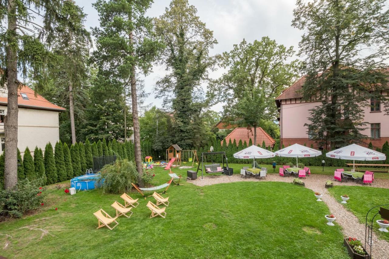 Hotel Bella Еленя-Гура Экстерьер фото